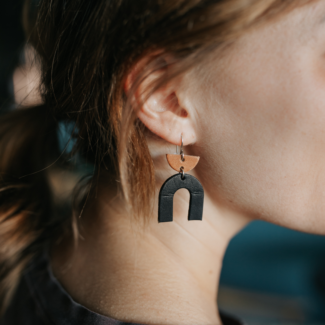 Arched Leather Earrings – Modern & Lightweight