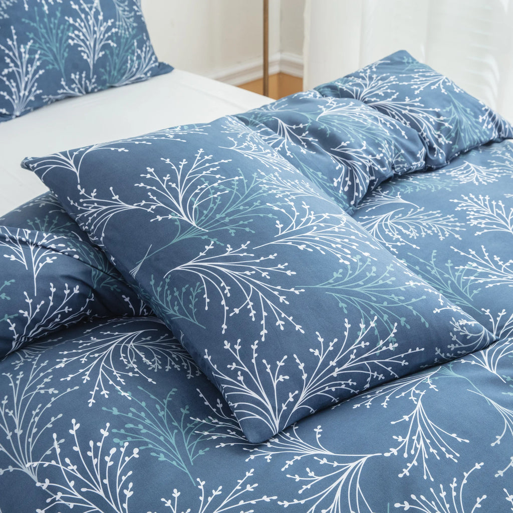 Blue Plant and Flower Pattern Bedspread 3-Piece Set