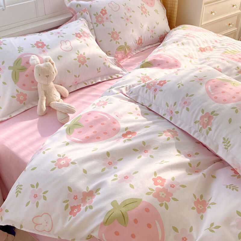Strawberry Print Duvet Cover Set – Cute Soft Microfiber Bedding Set (Twin/Queen/King) - Hadi Craft
